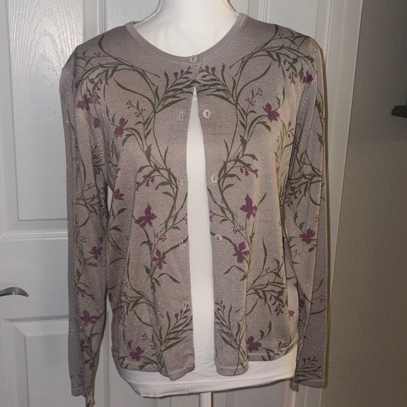 Silk Club Collection Sweaters - NWT Silk Club Vintage Silk Floral Cardigan